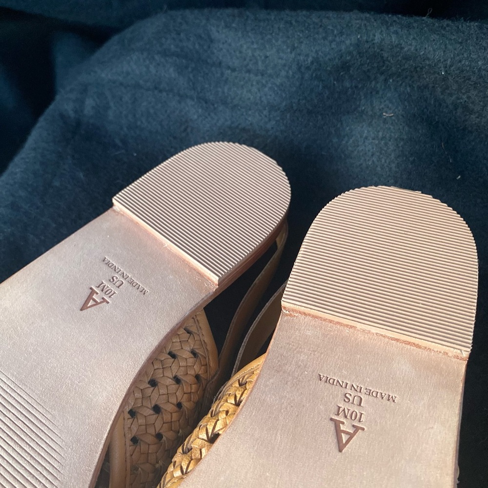 Anthropologie / New Women's Tan Woven Sandals. - Picture 7 of 10